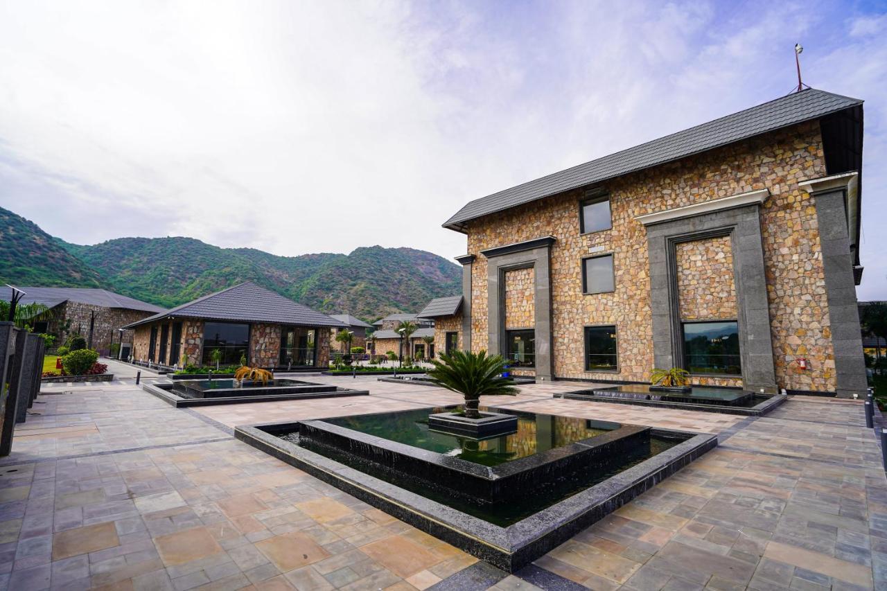 Pushkara Resort And Spa Extérieur photo