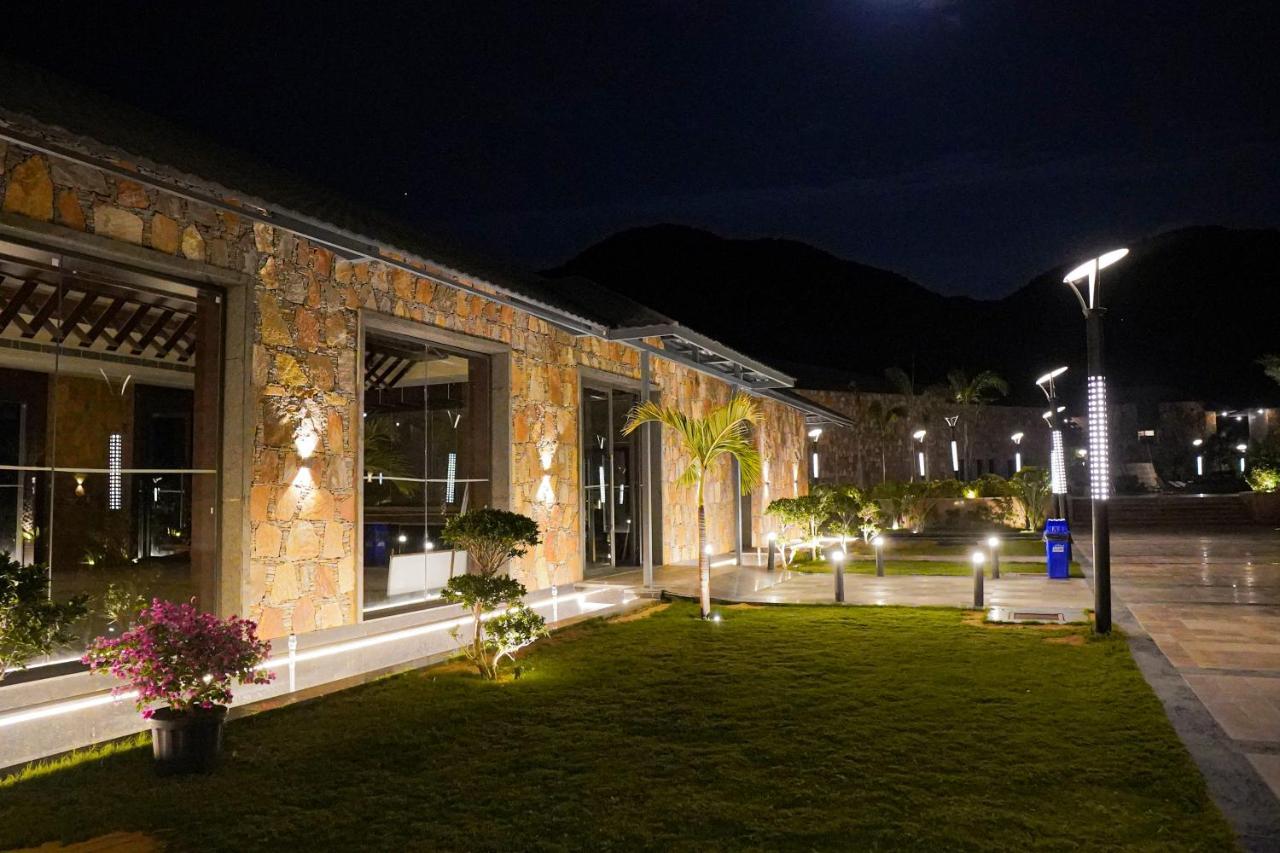 Pushkara Resort And Spa Extérieur photo