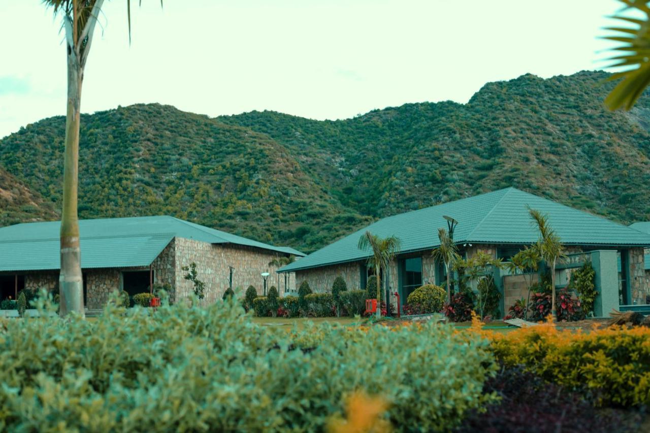 Pushkara Resort And Spa Extérieur photo